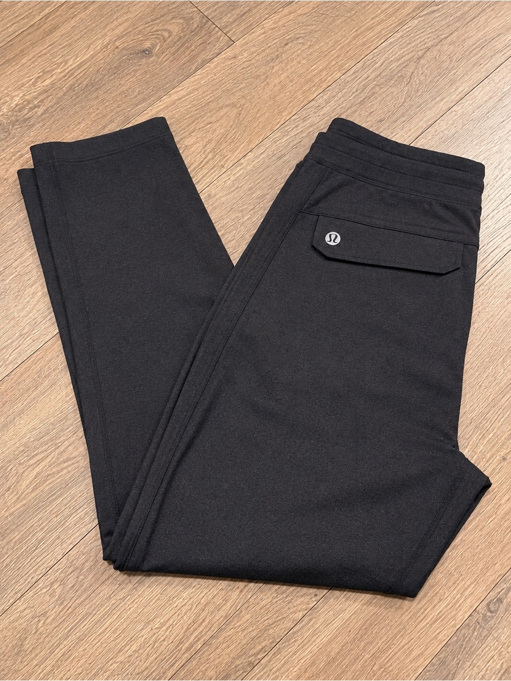 Lululemon Men’s Charcoal Gray Athletic Pants Size M